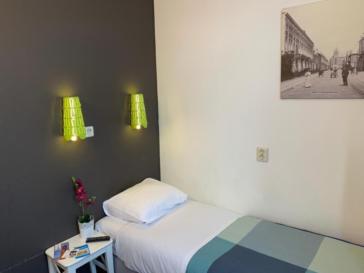 Single Room,968066890:JPEG